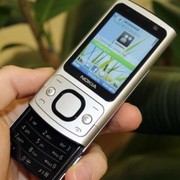 Продам  мобильный  телефон  Nokia  6700S  -  смартфон,  мультимедийный 